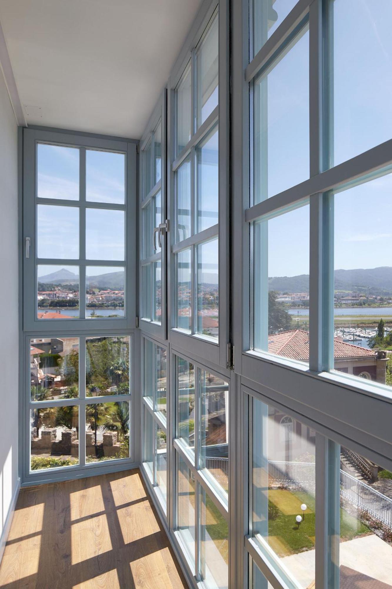 Apartment H Suite3b By Smiling
