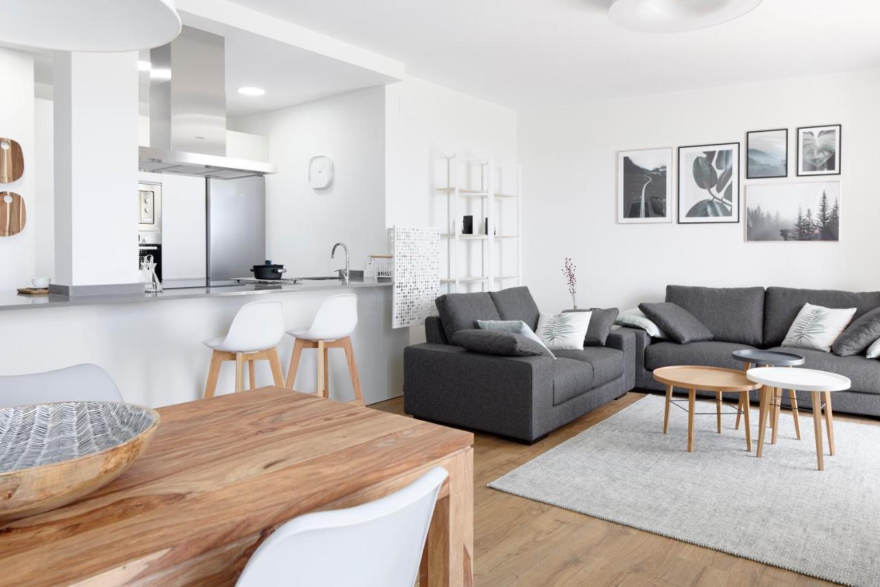 H Suite3b By Smiling