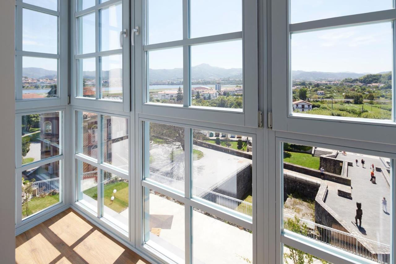 H Suite3b By Smiling Hondarribia